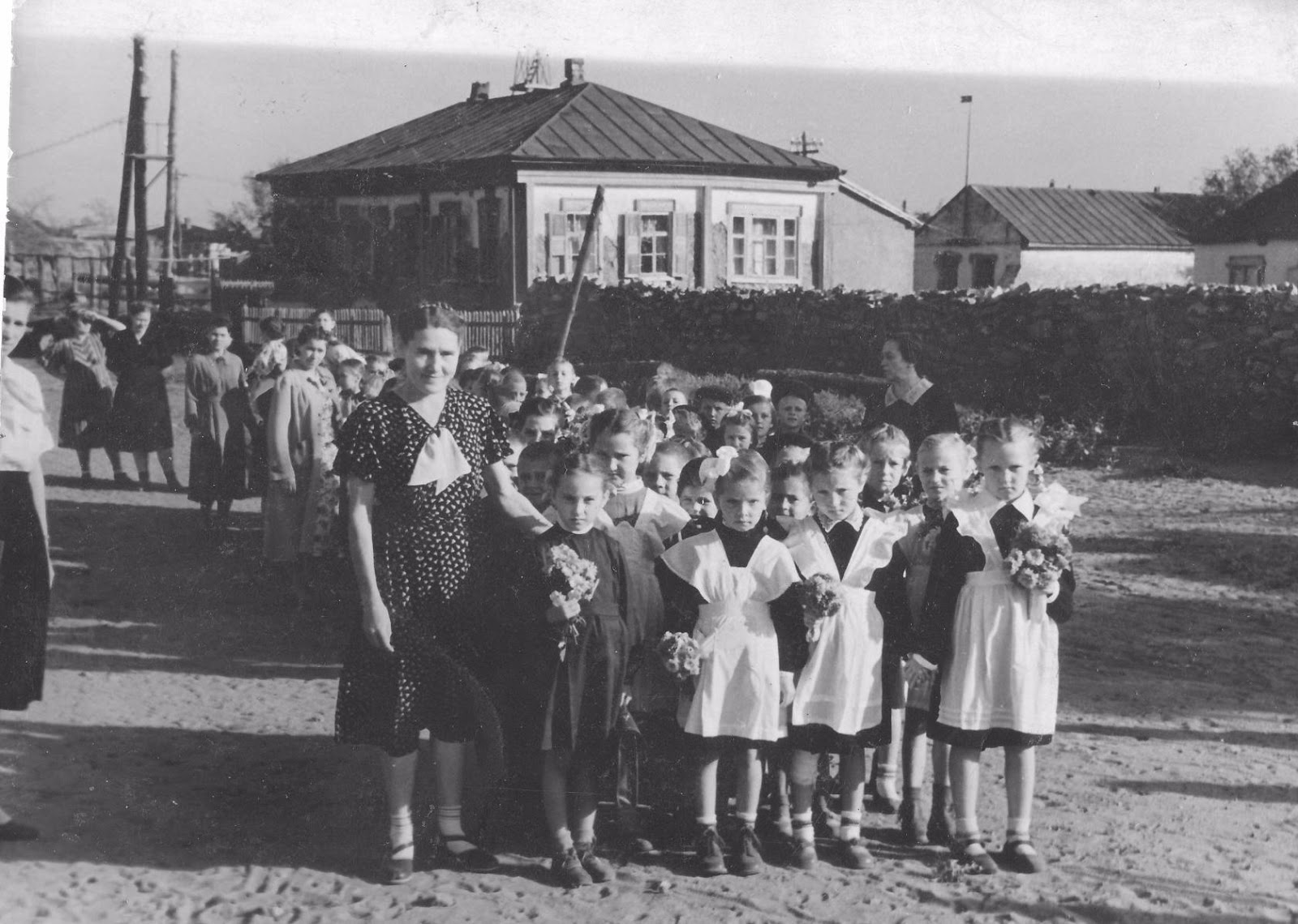 Фотографии учеников 4 школы город Алейск 70 годы